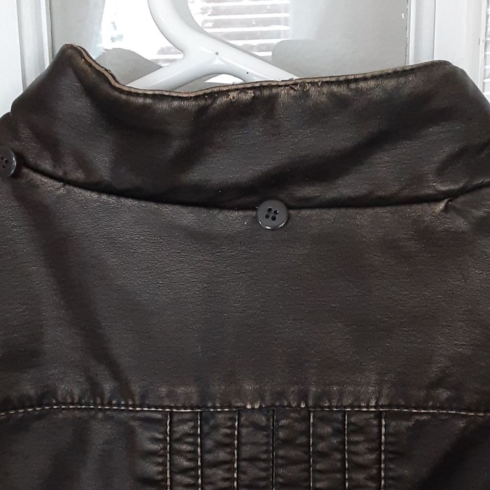 Leather jacket - Picture 6 of 8